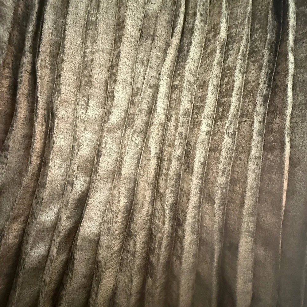 Lulus Averette Bronze Metallic Pleated One-shoulder Maxi Dress Gold Size L - Picture 10 of 10